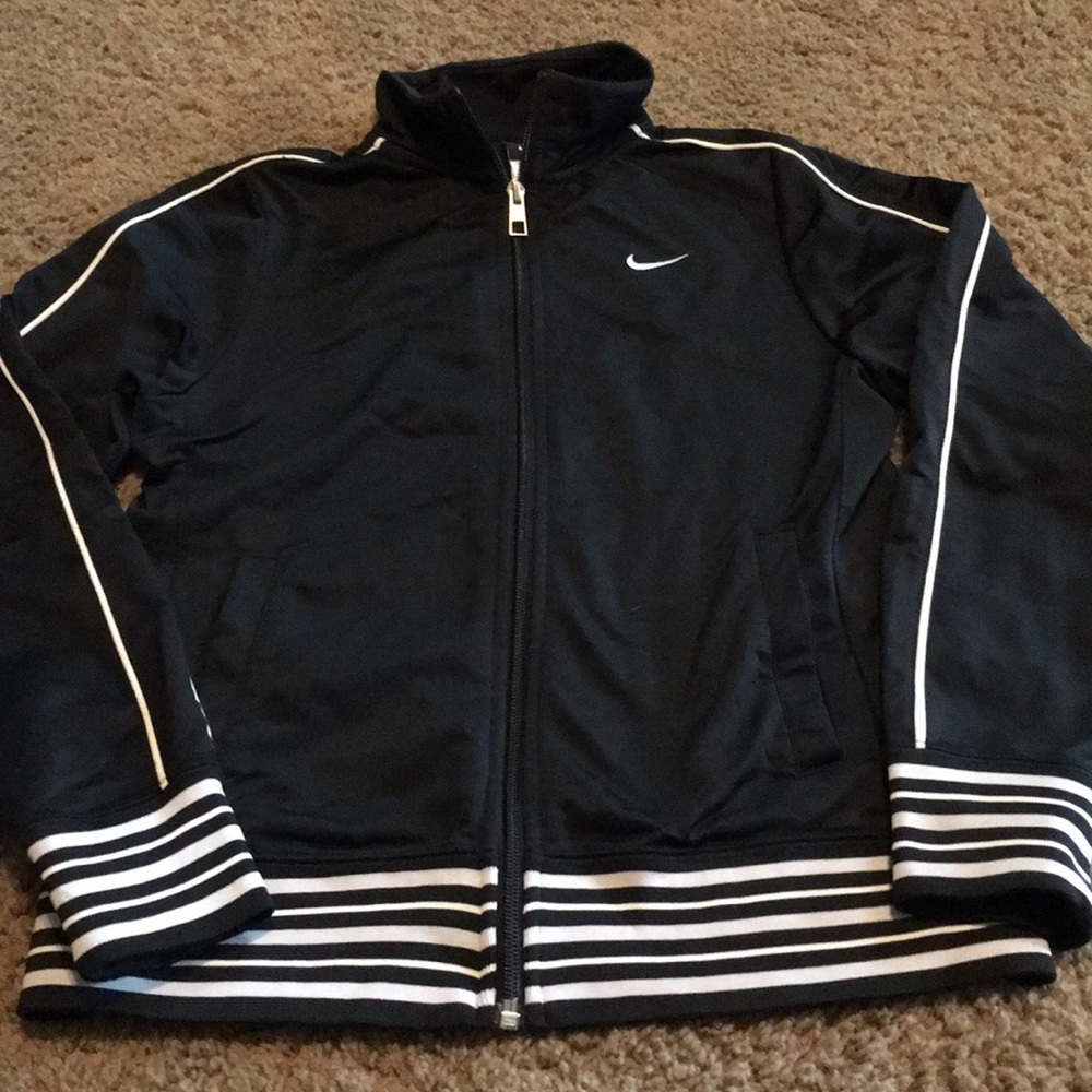 Nike black zip jacket Sz L (14-16)